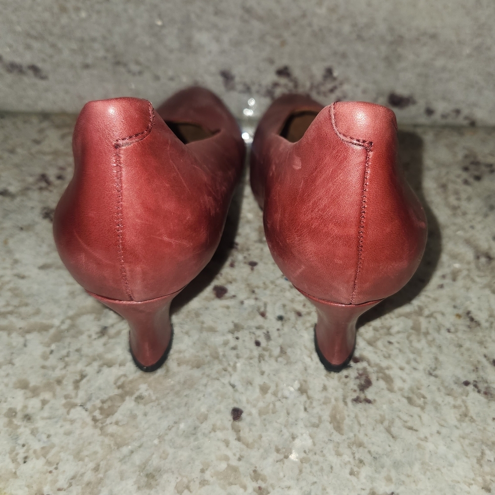 Earthies Pumps - Picture 3 of 6